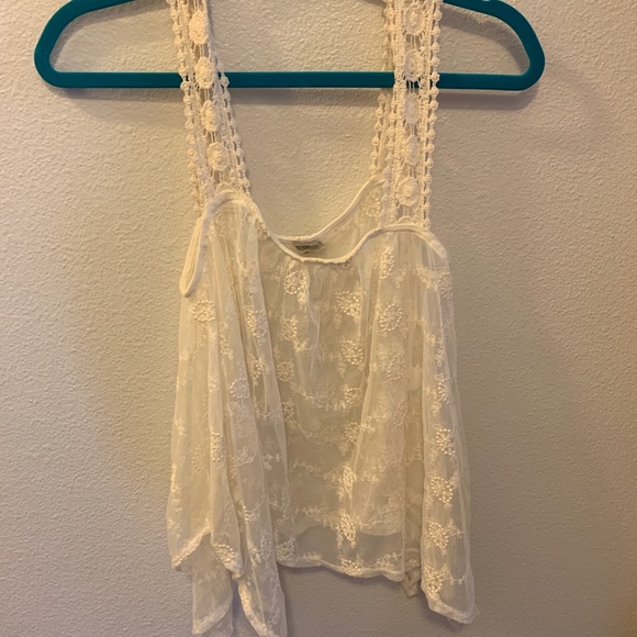 Paper Crane Tops - Paper Crane boho top size XS but fits like M
